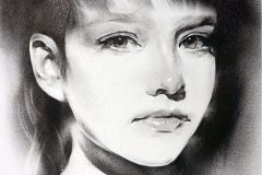 строгая девочка